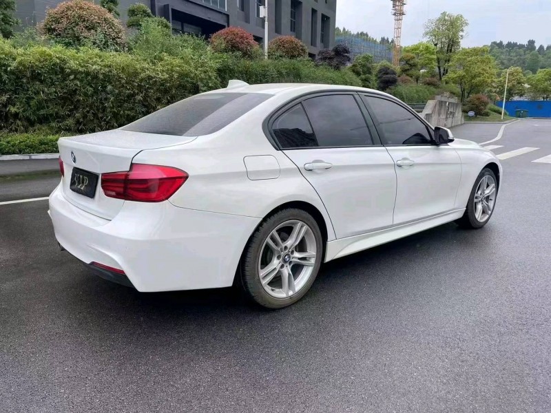 宜昌19年宝马3系8