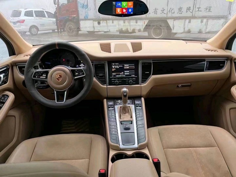 聊城15年保时捷Macan4