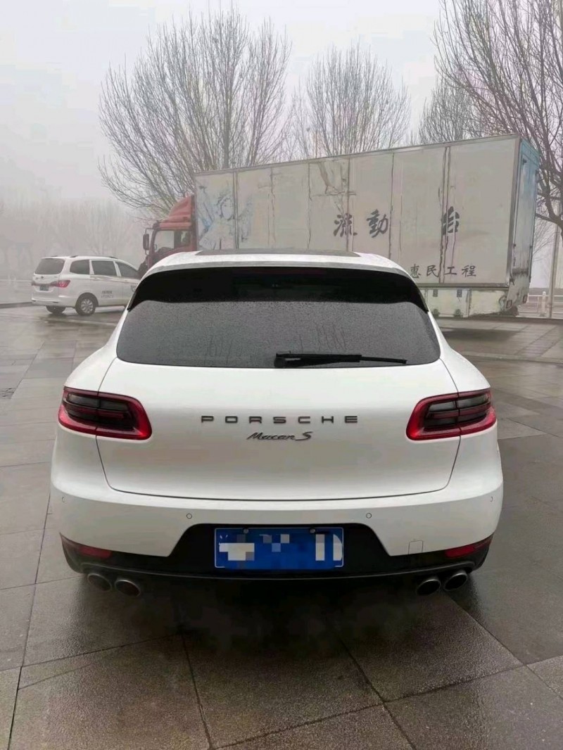 聊城15年保时捷Macan1