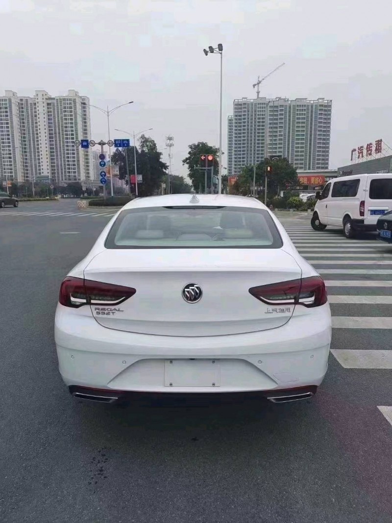 梧州22年别克君威3