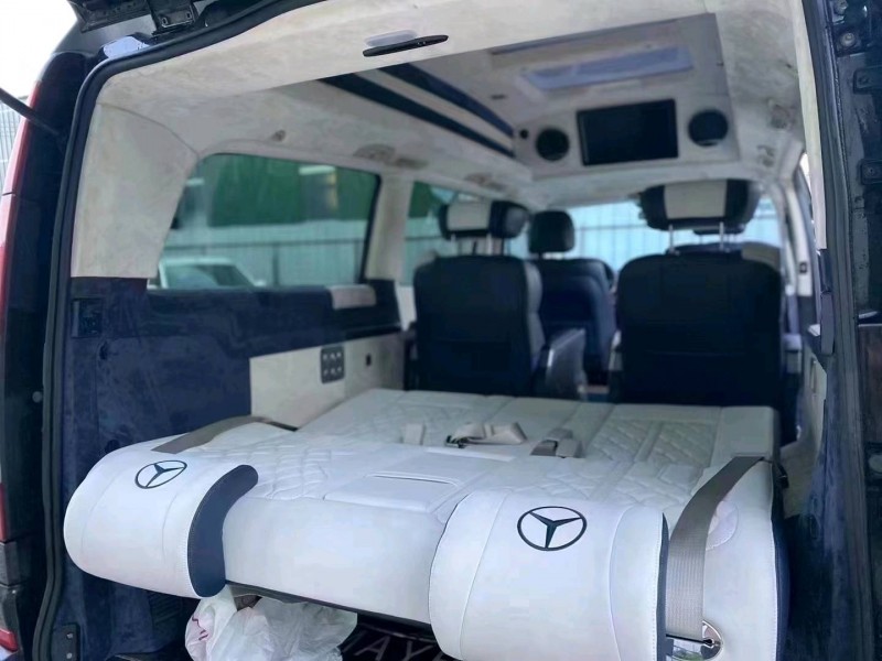 中山13年奔驰威霆4