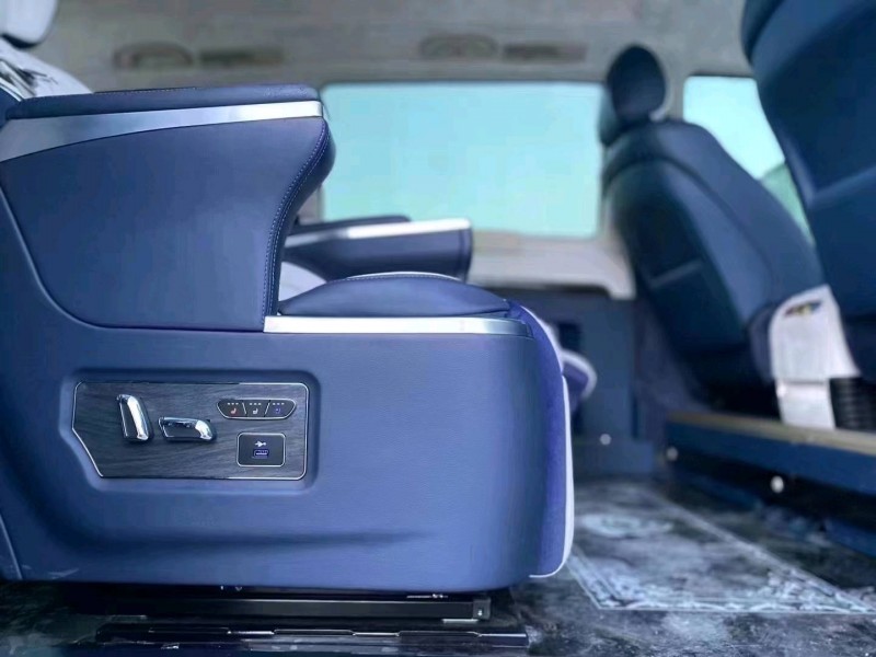 中山13年奔驰威霆2