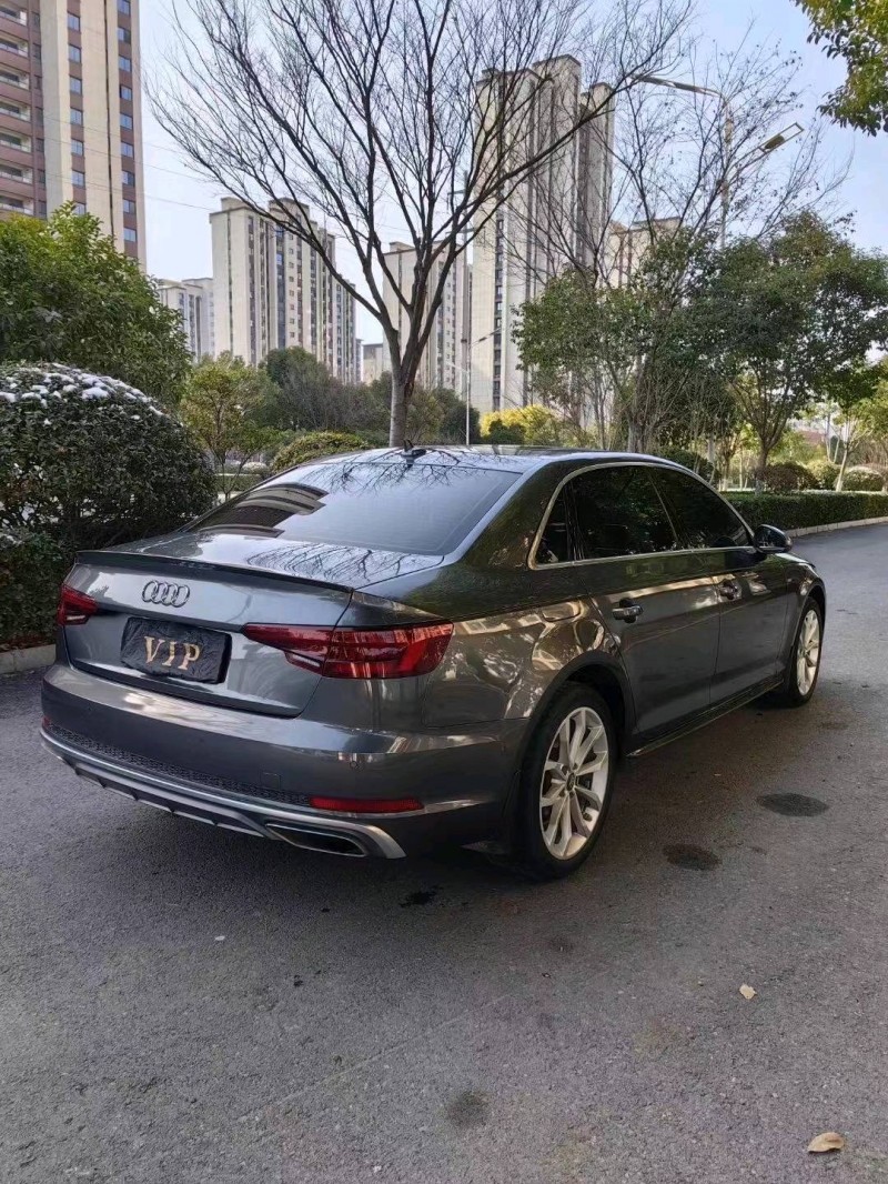 淮南19年奧迪A4L4