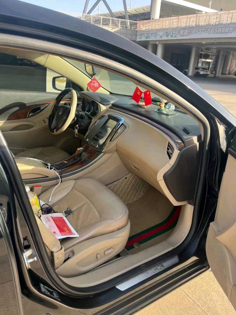 枣庄12年别克君越7