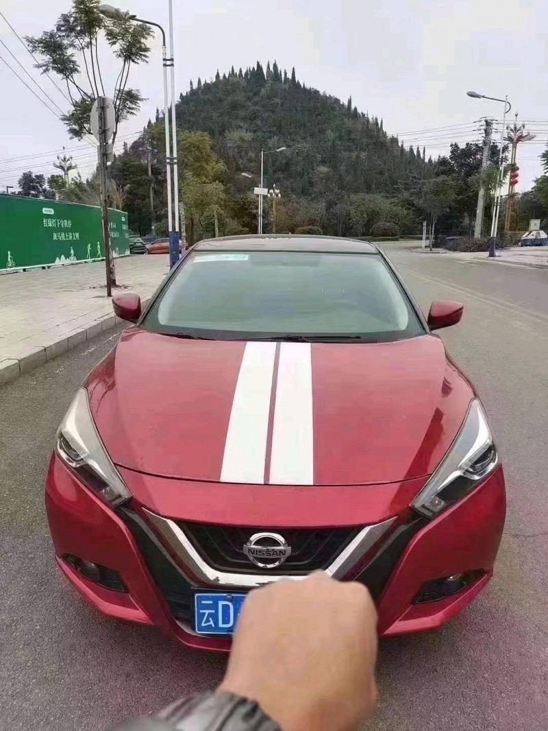 安顺16年日产蓝鸟1