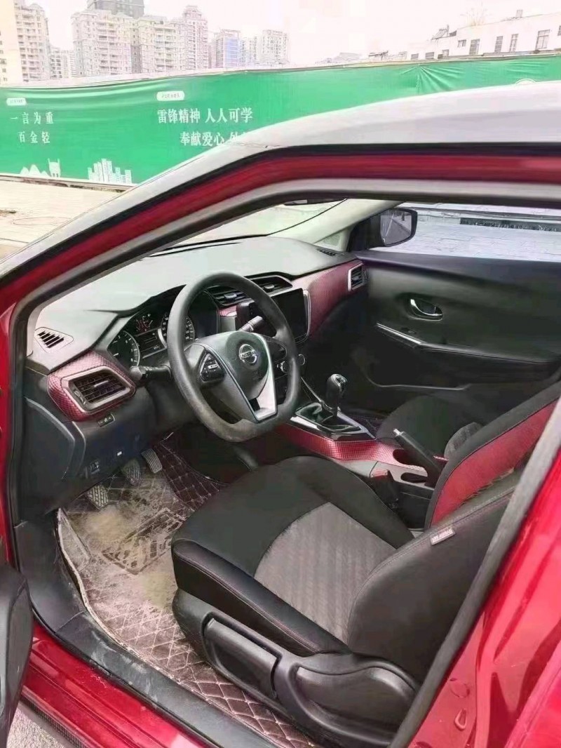 安顺16年日产蓝鸟7