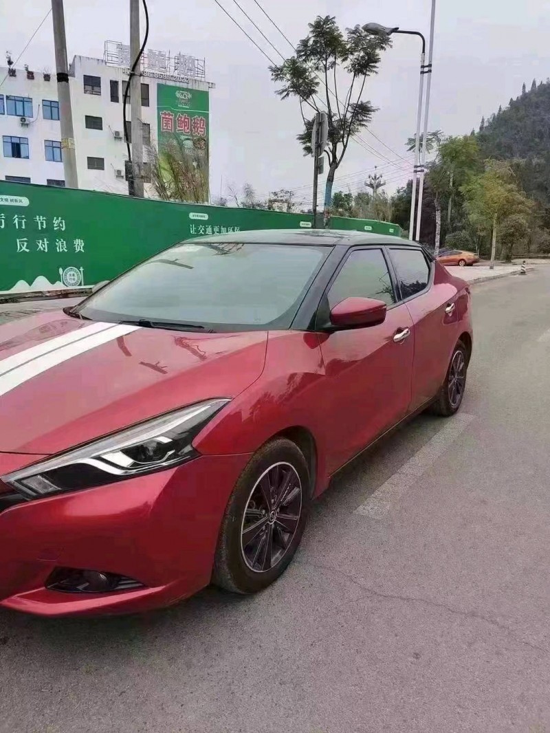 安顺16年日产蓝鸟9