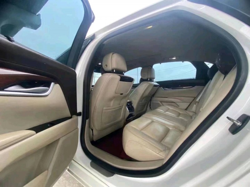 安顺15年凯迪拉克XTS4