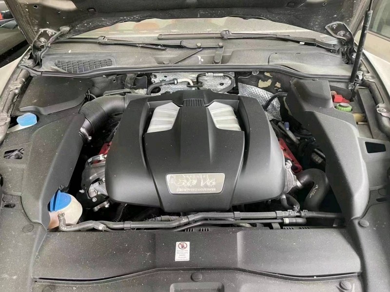 安顺14年保时捷卡宴4