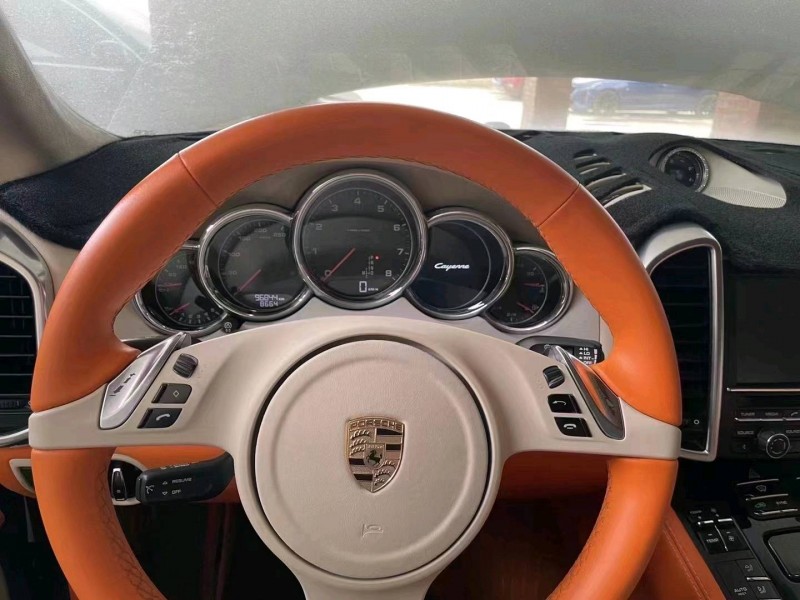 安顺14年保时捷卡宴8