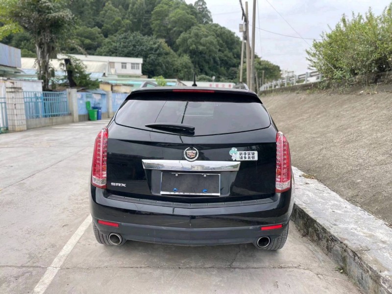 中山14年凯迪拉克SRX6