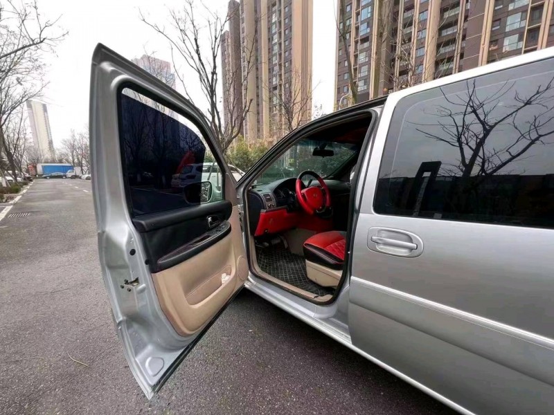 青岛15年别克GL84