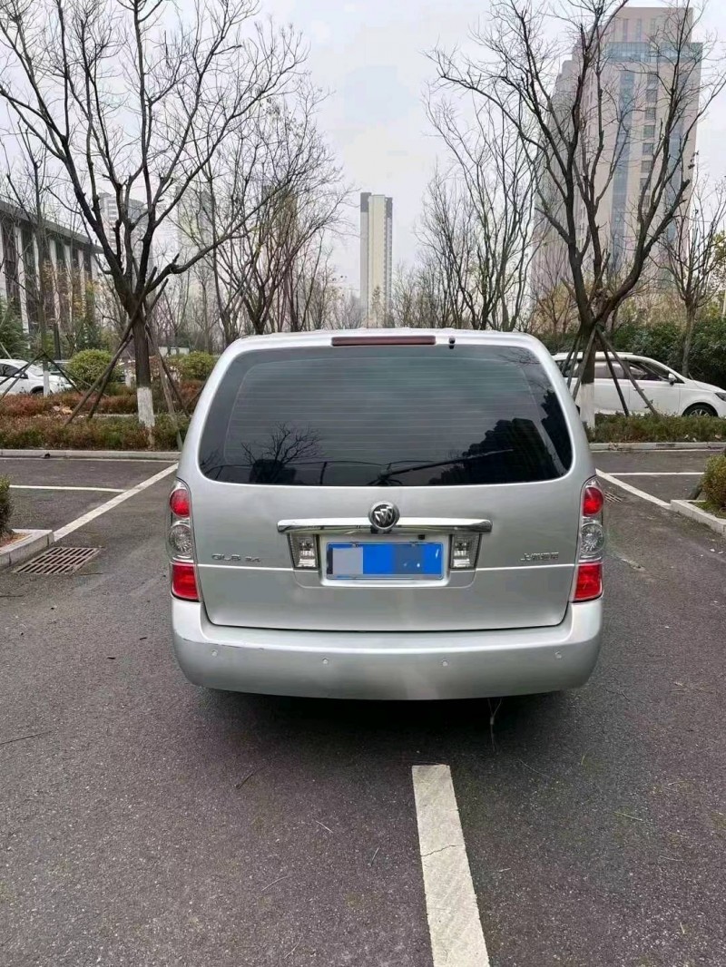 青岛15年别克GL81