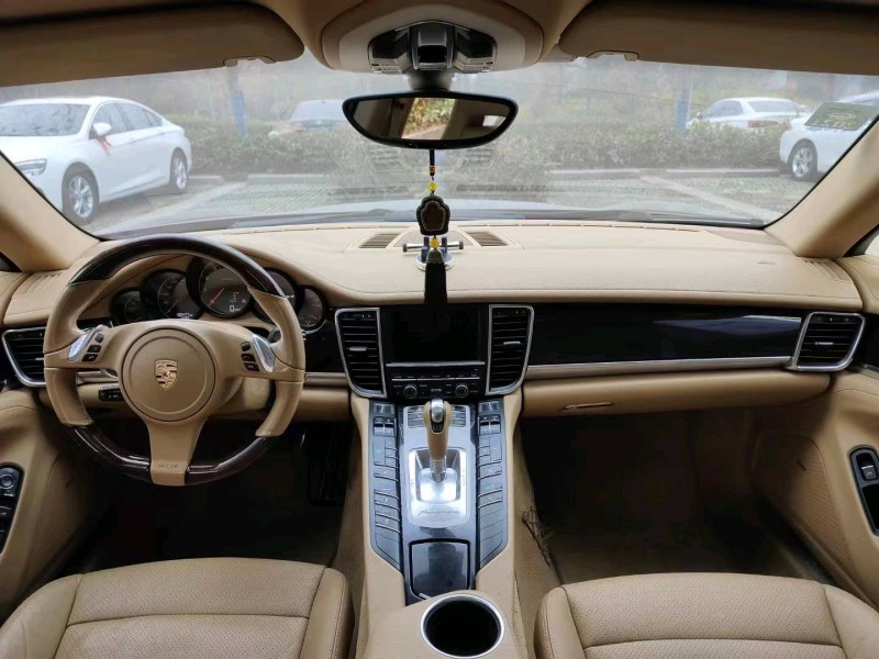 宿州12年保时捷帕拉梅拉6