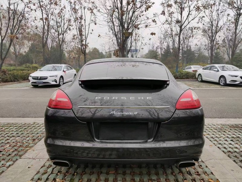 宿州12年保时捷帕拉梅拉2