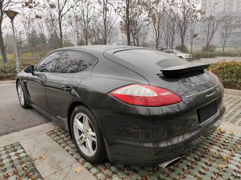 宿州12年保时捷帕拉梅拉1