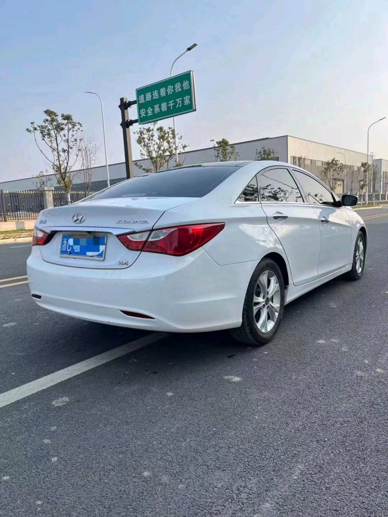 淮南12年现代索纳塔八2