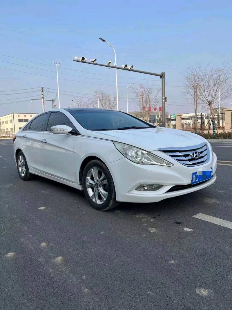 淮南12年现代索纳塔八3