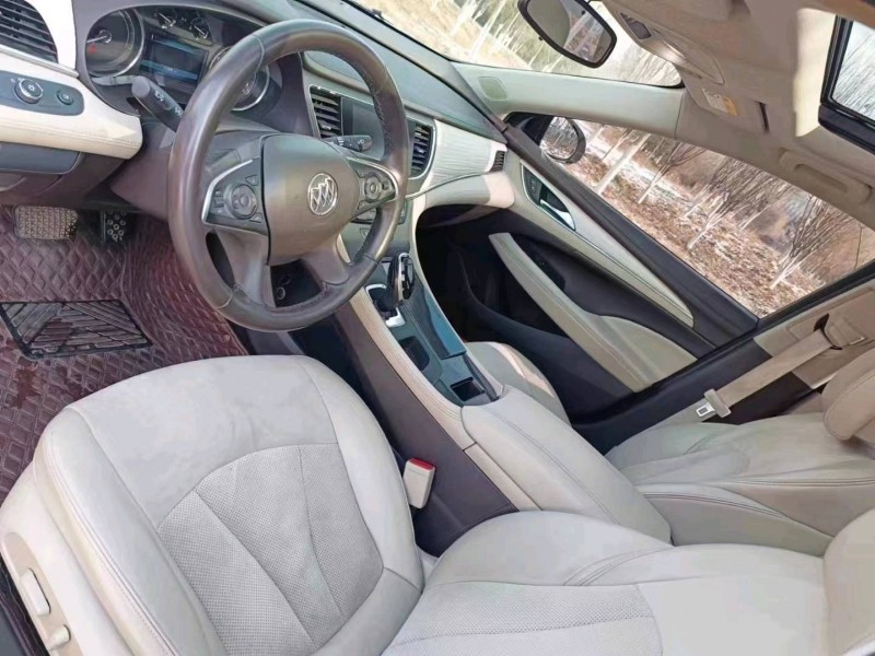 北京18年别克君越3