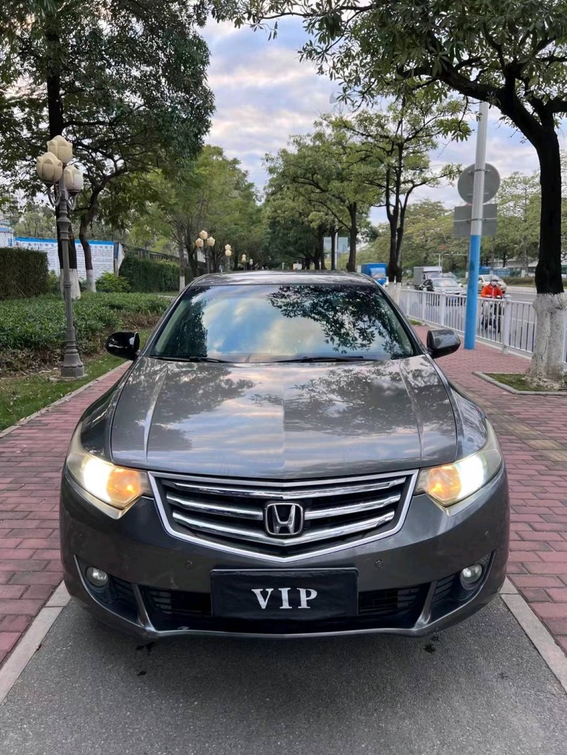 广州10年本田思铂睿1