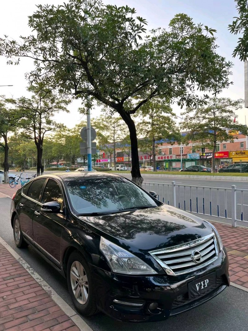 广州12年日产天籁2