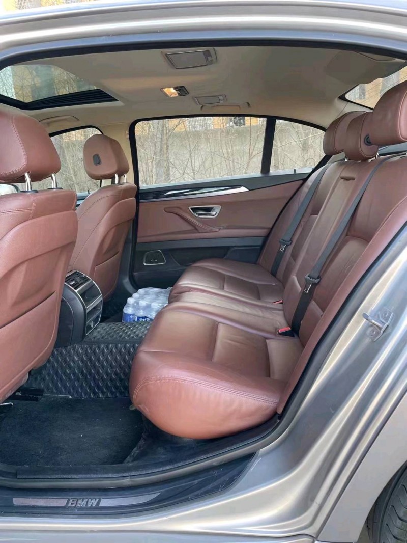 济南17年宝马5系3