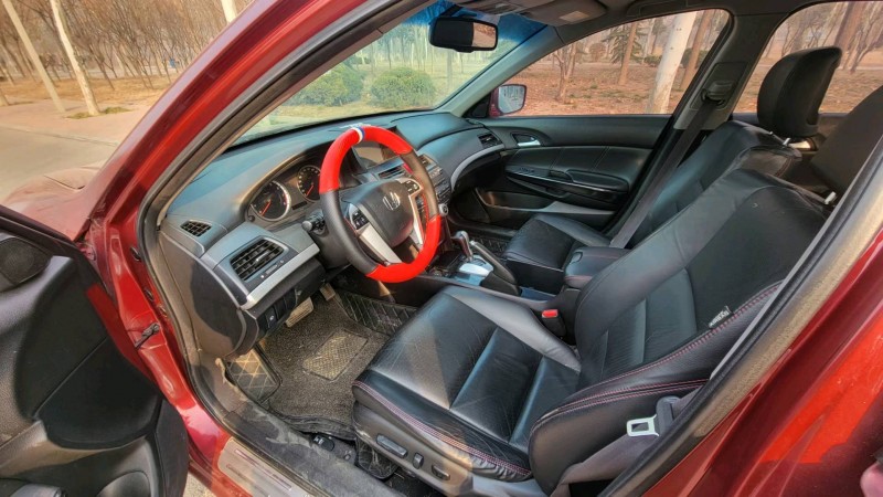 聊城13年本田雅阁5