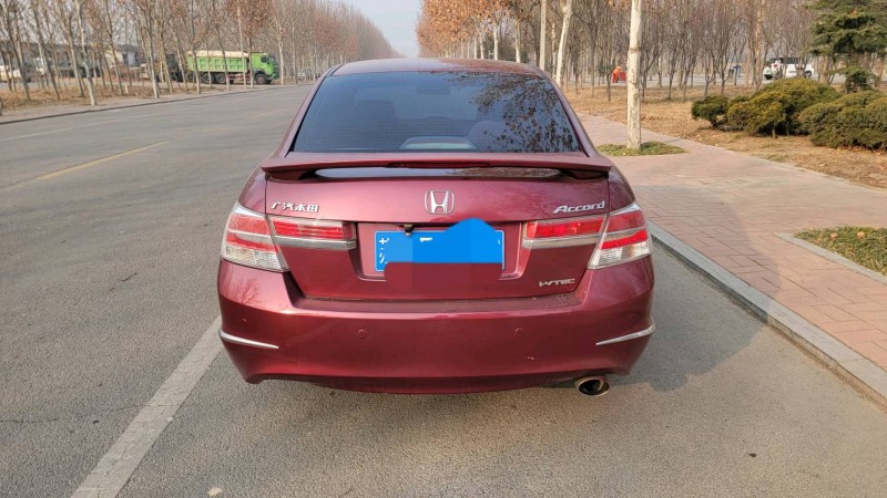 聊城13年本田雅阁1