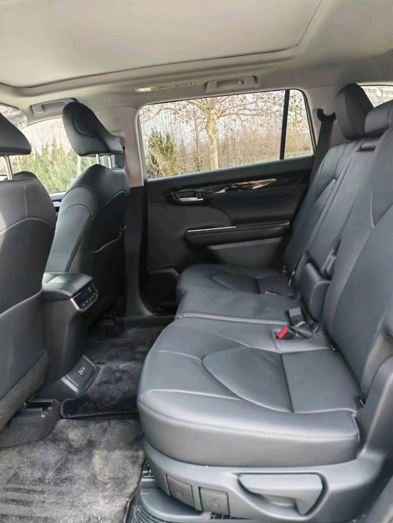 济南23年丰田汉兰达5