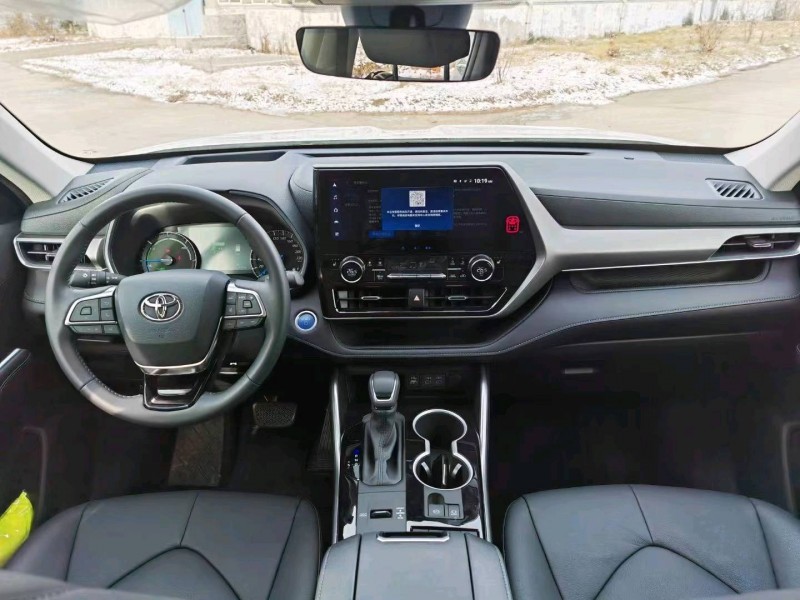 济南23年丰田汉兰达6