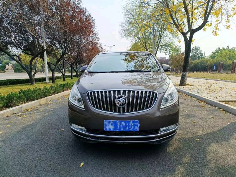 济南16年别克GL81