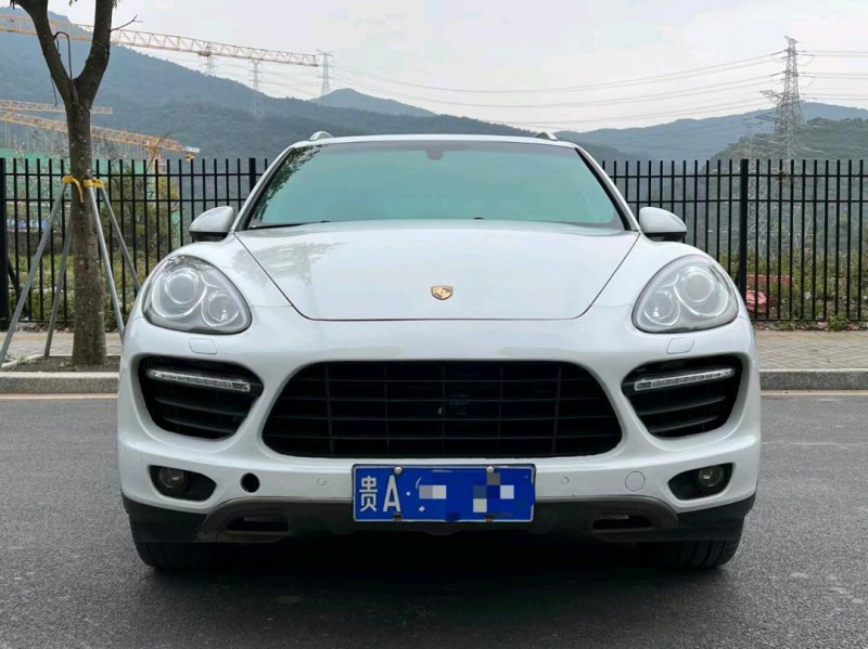 广州13年保时捷卡宴1