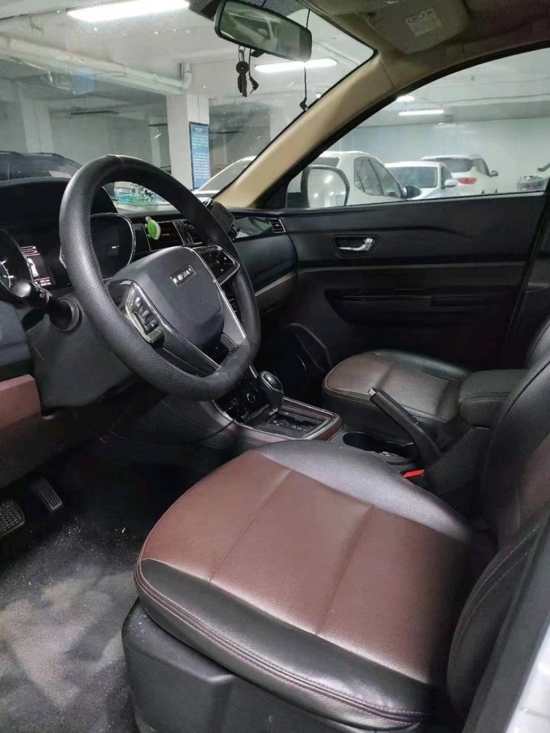 安顺18年力帆汽车迈威7