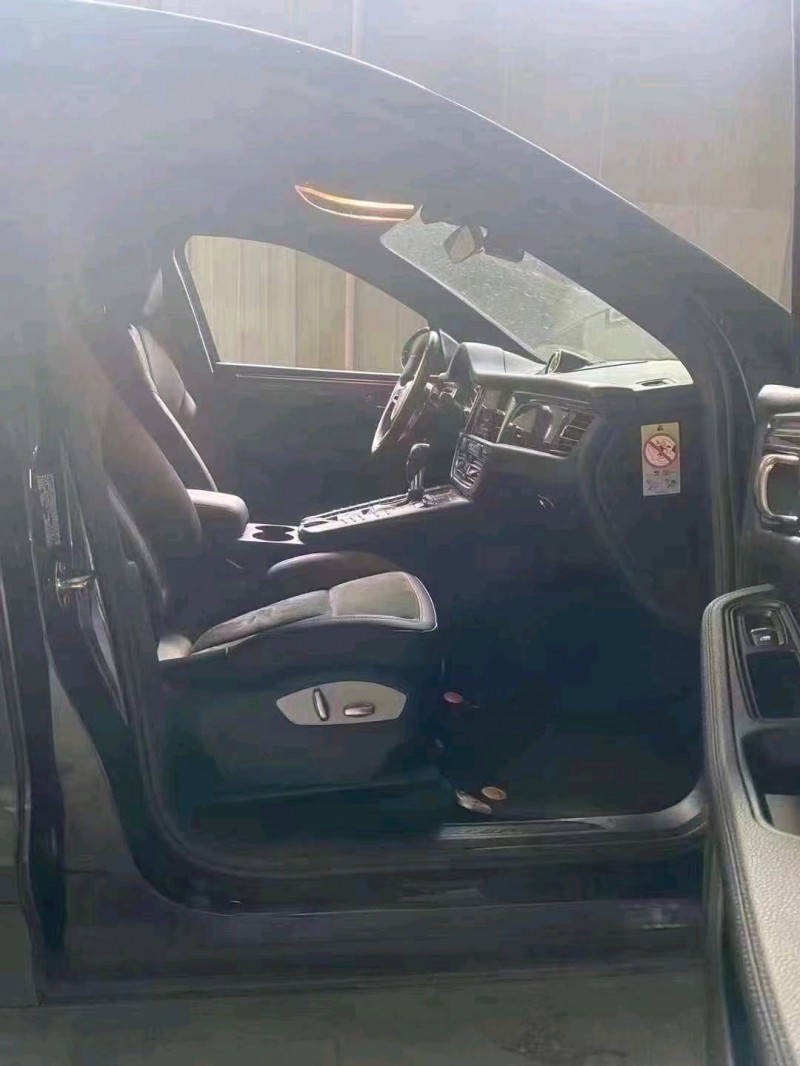 安顺20年保时捷Macan5