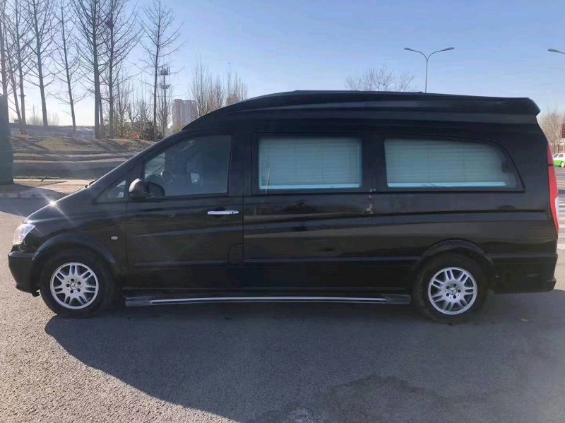 北京14年奔驰唯雅诺2