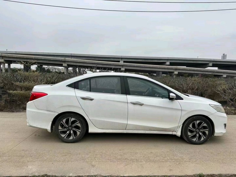 中山16年本田凌派8