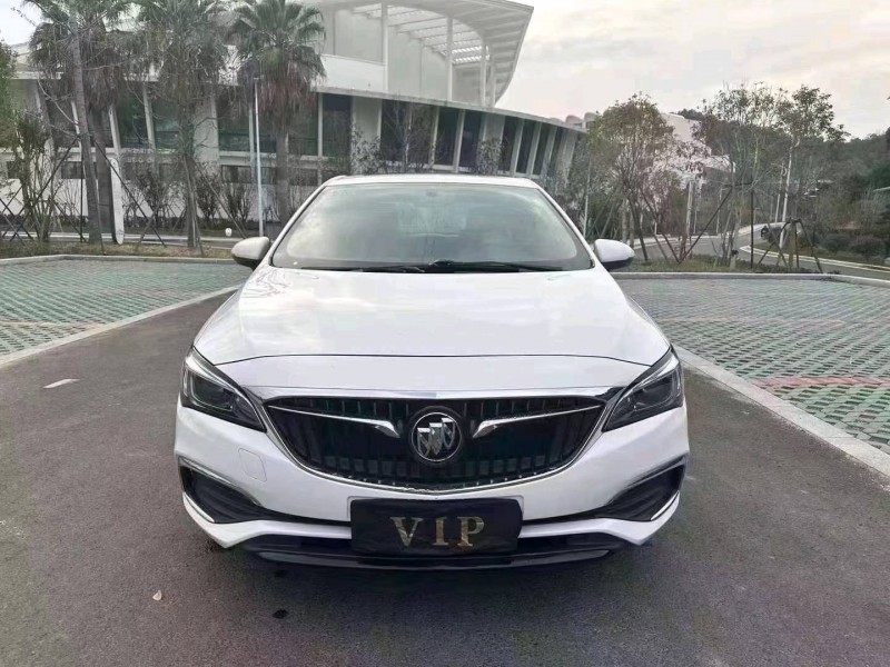 嘉兴18年别克威朗1