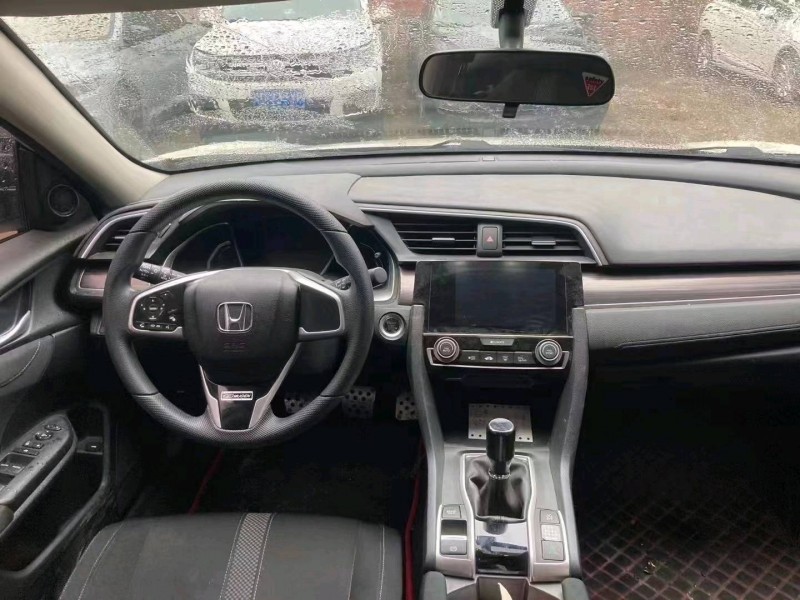 嘉兴21年本田思域5