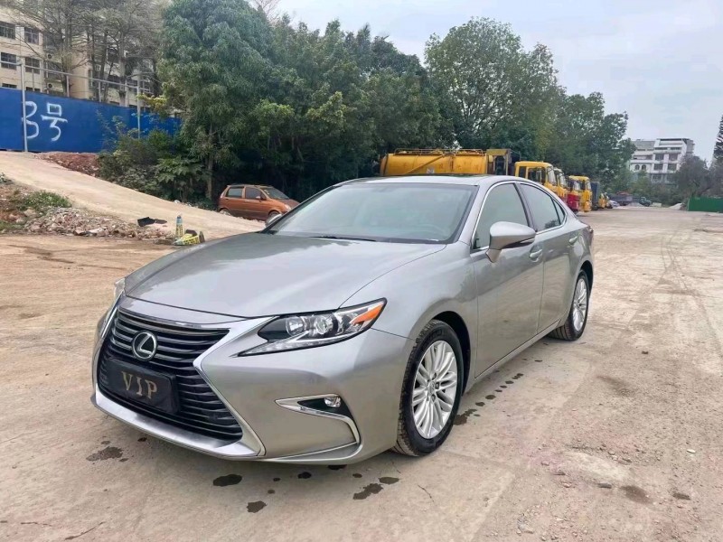 邯郸17年雷克萨斯ES2