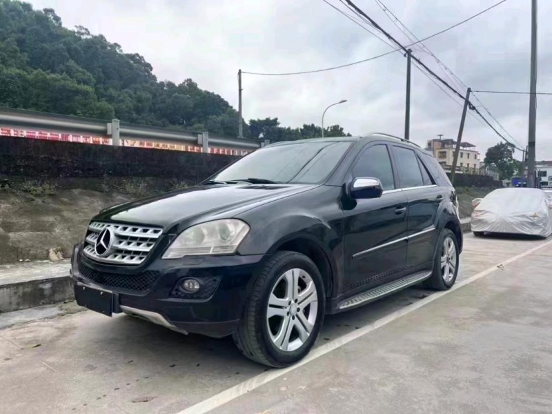 中山09年奔驰ML2