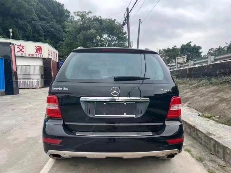 中山09年奔驰ML5