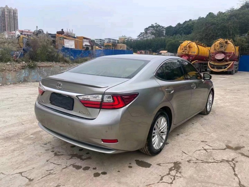 邯郸17年雷克萨斯ES5