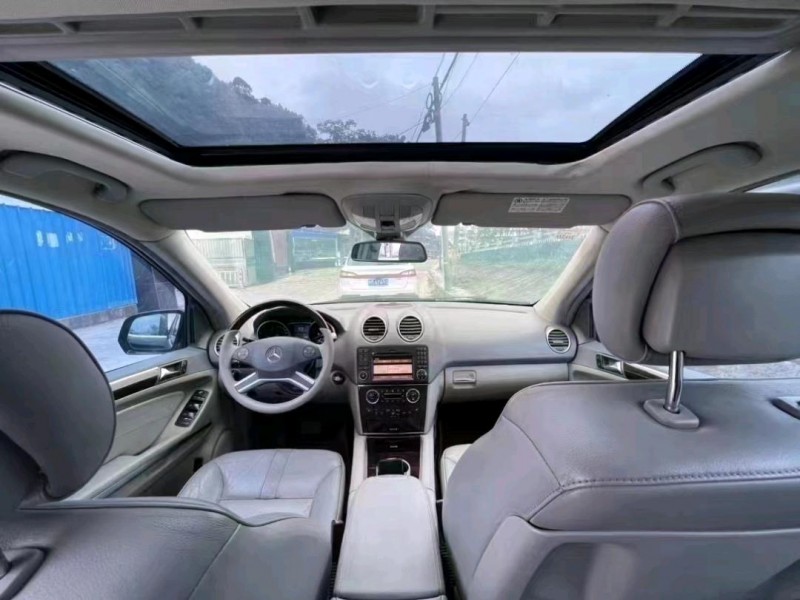 中山09年奔驰ML9