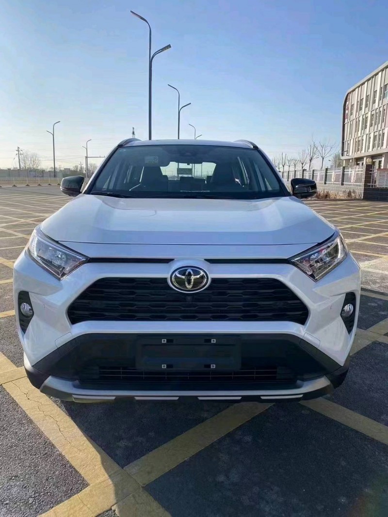 宜春23年丰田RAV4荣放1