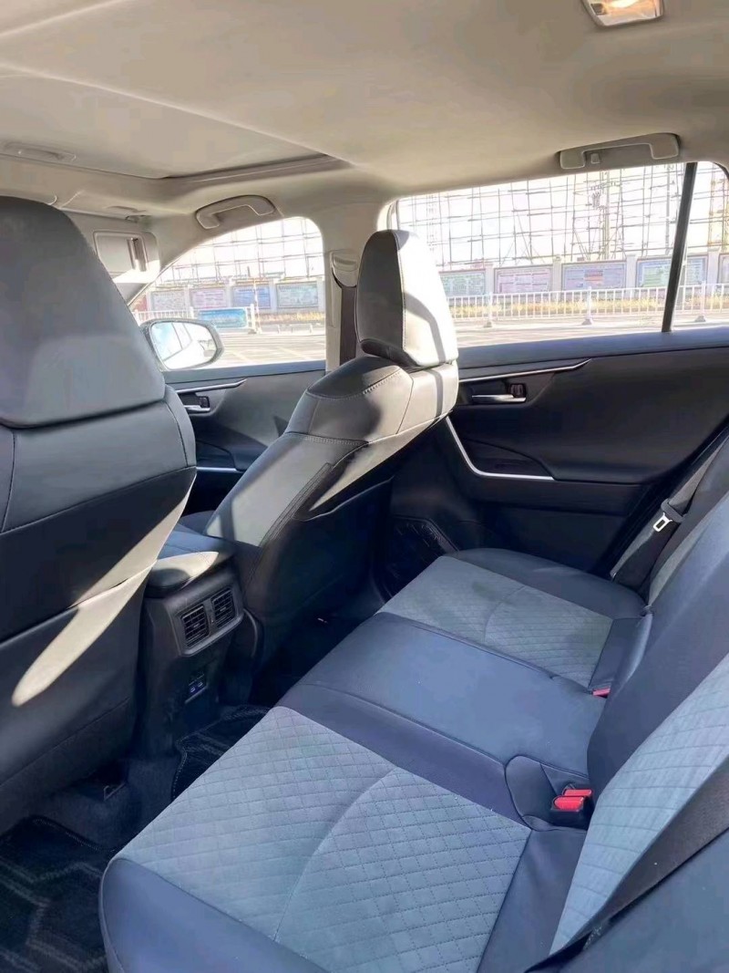 宜春23年丰田RAV4荣放6
