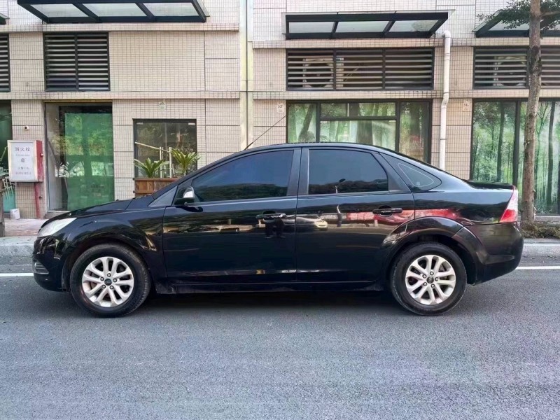 中山14年福特福克斯3