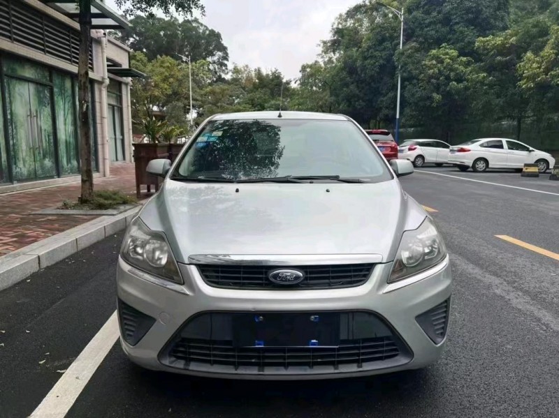 中山11年福特福克斯1