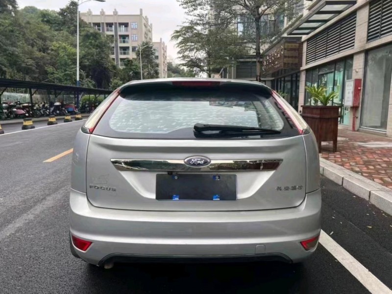 中山11年福特福克斯5