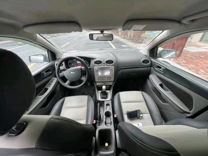 中山11年福特福克斯9