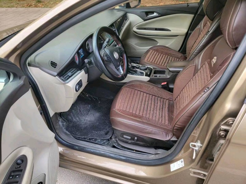 临沂16年别克威朗6